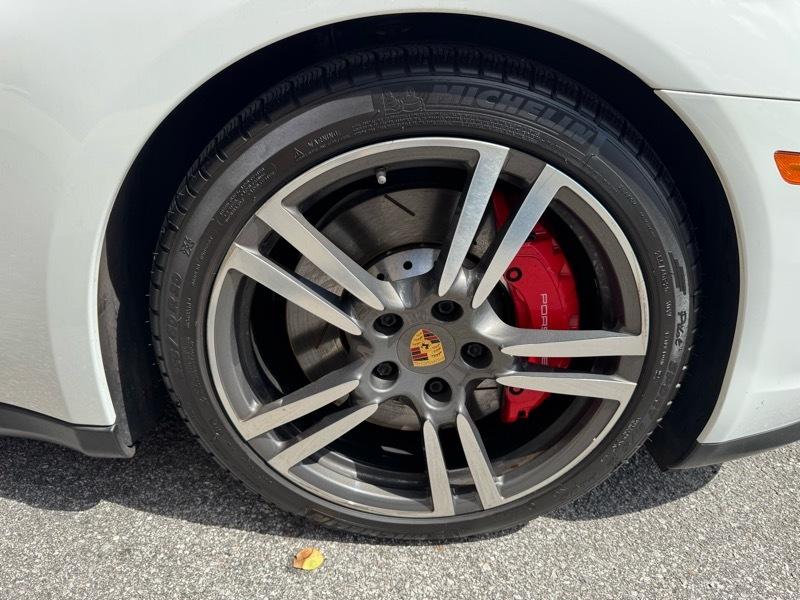 Porsche Panamera GTS 2015