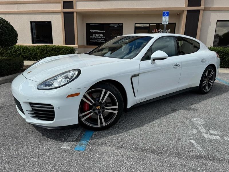 Porsche Panamera GTS 2015