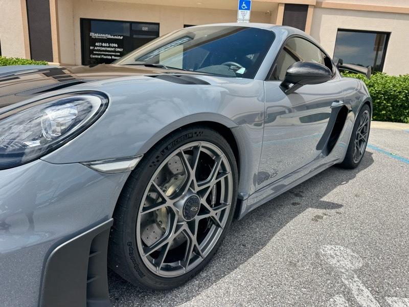 Porsche 718 Cayman GT4 RS 2023