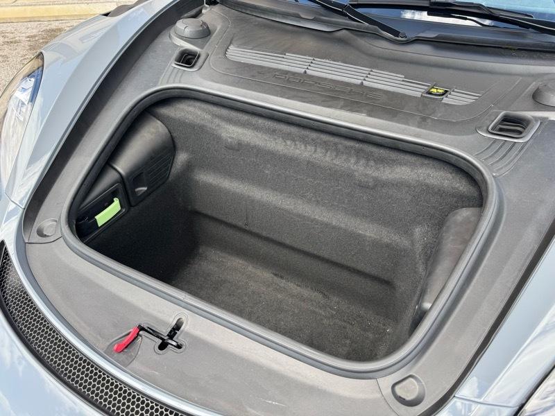 Porsche 718 Cayman GT4 RS 2023