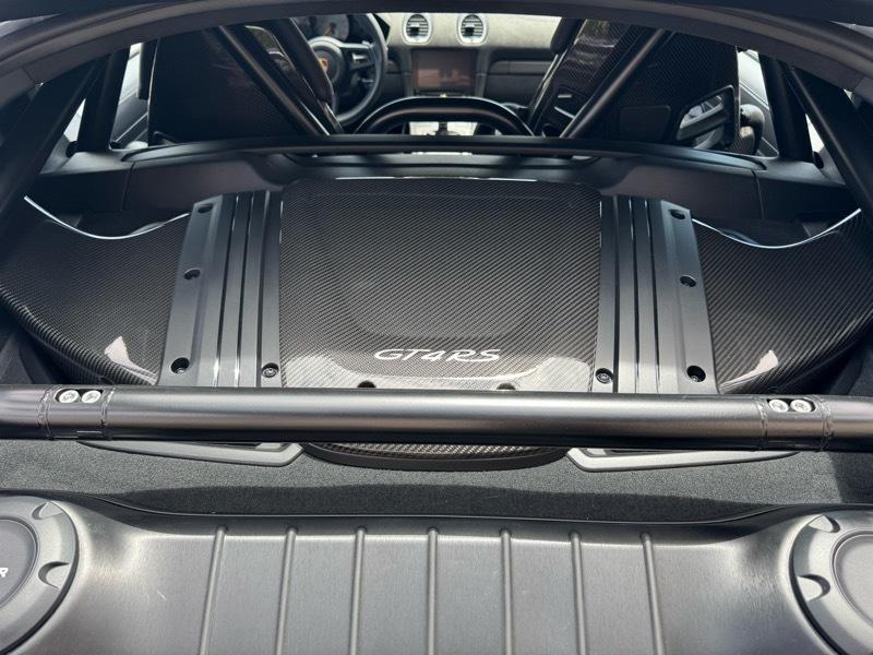 Porsche 718 Cayman GT4 RS 2023