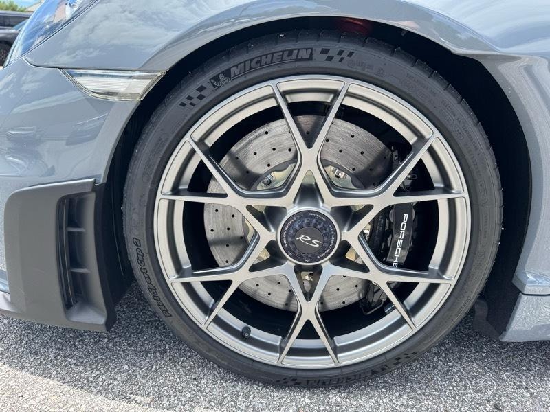 Porsche 718 Cayman GT4 RS 2023