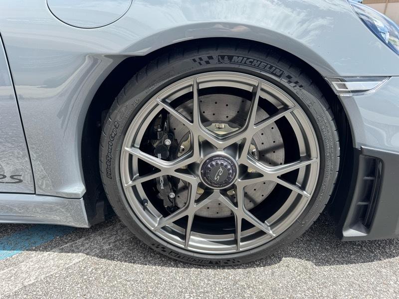 Porsche 718 Cayman GT4 RS 2023