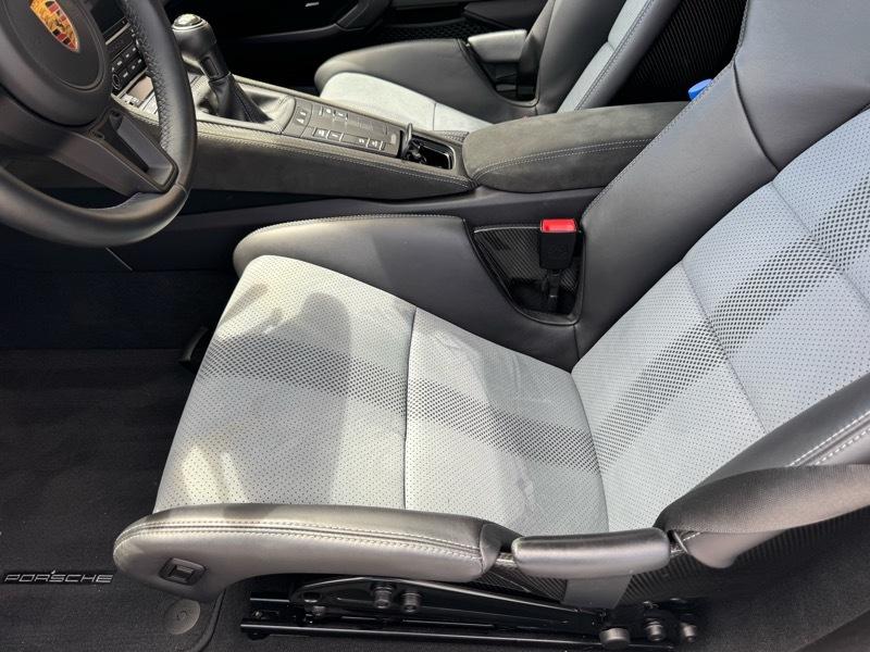 Porsche 718 Cayman GT4 RS 2023