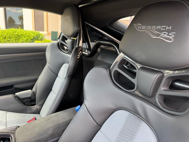 Porsche 718 Cayman GT4 RS 2023