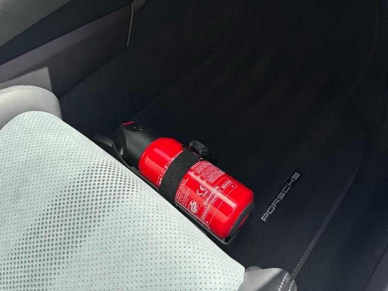 Porsche 718 Cayman GT4 RS 2023