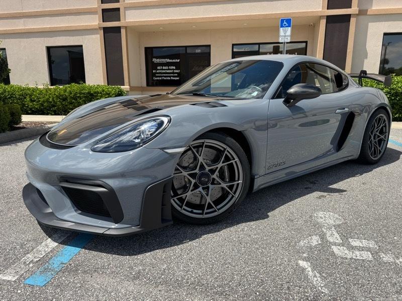 Porsche 718 Cayman GT4 RS 2023