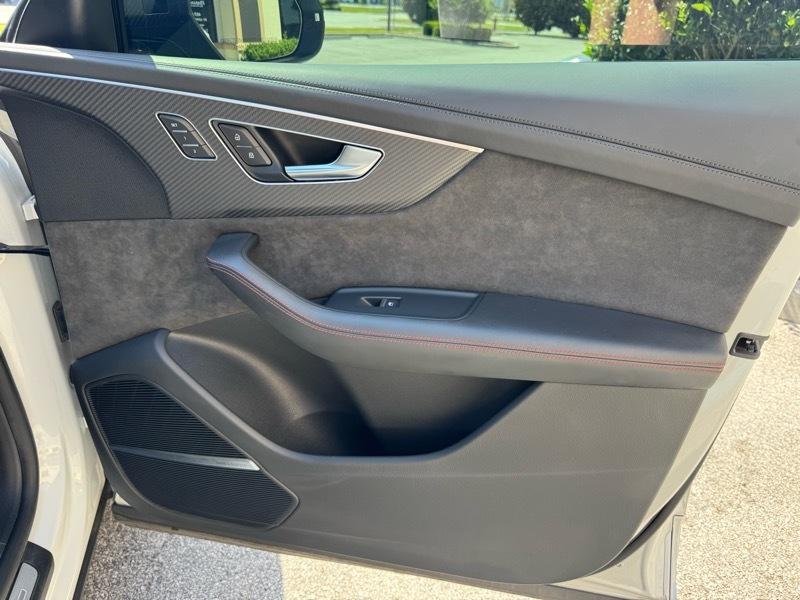 Audi RS Q8 4.0 quattro 2022