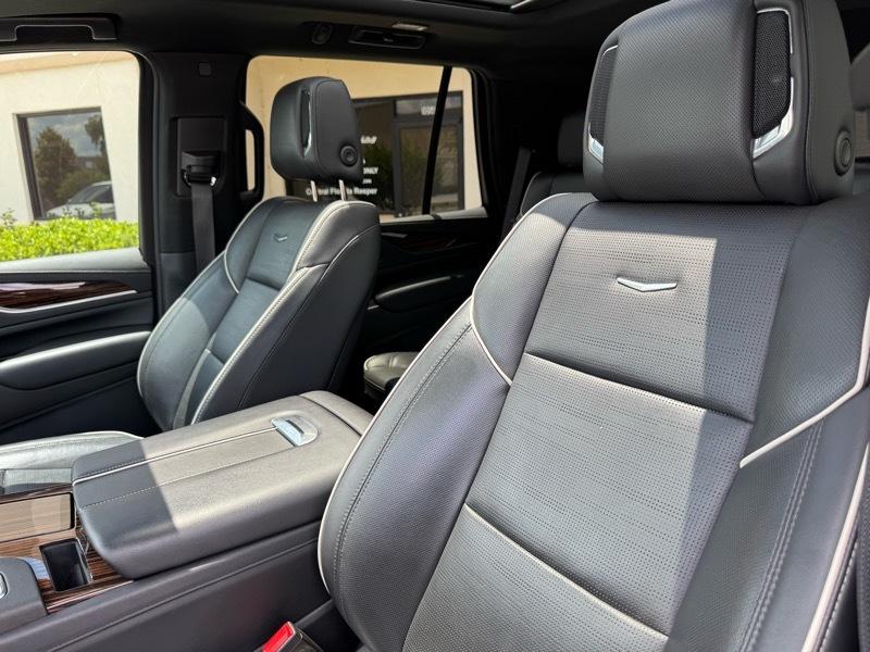 Cadillac Escalade Premium Luxury AWD 2021