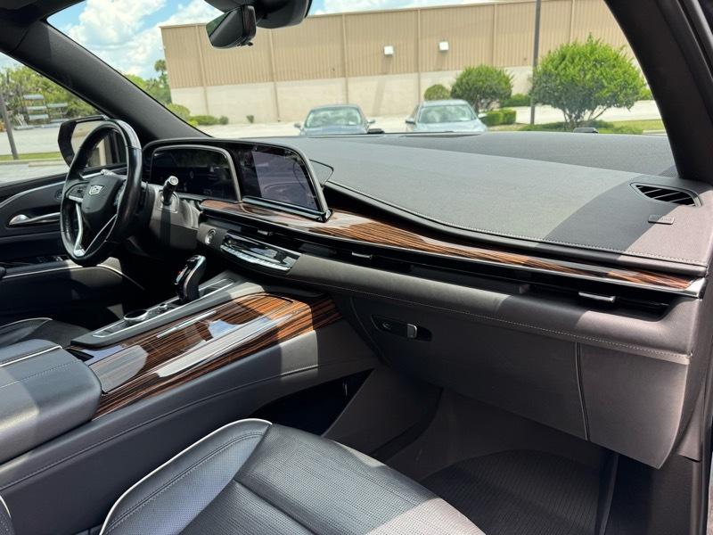 Cadillac Escalade Premium Luxury AWD 2021