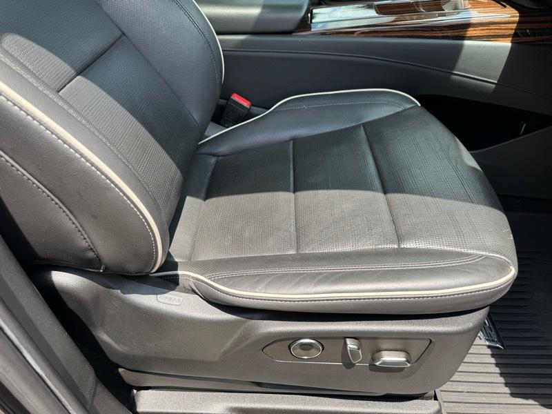 Cadillac Escalade Premium Luxury AWD 2021