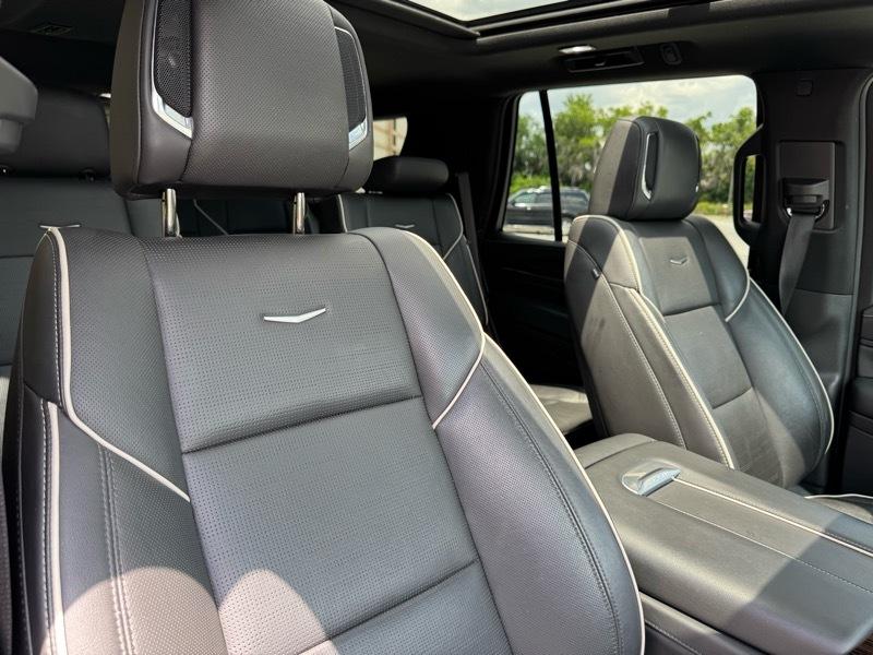 Cadillac Escalade Premium Luxury AWD 2021