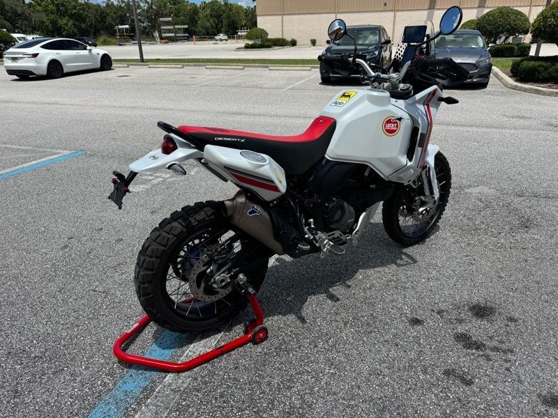 Ducati Desert X  2023