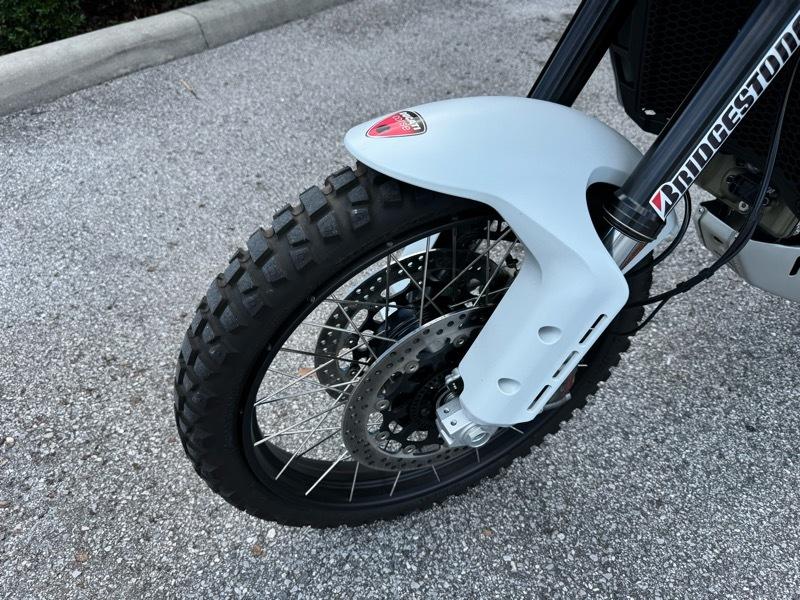 Ducati Desert X  2023