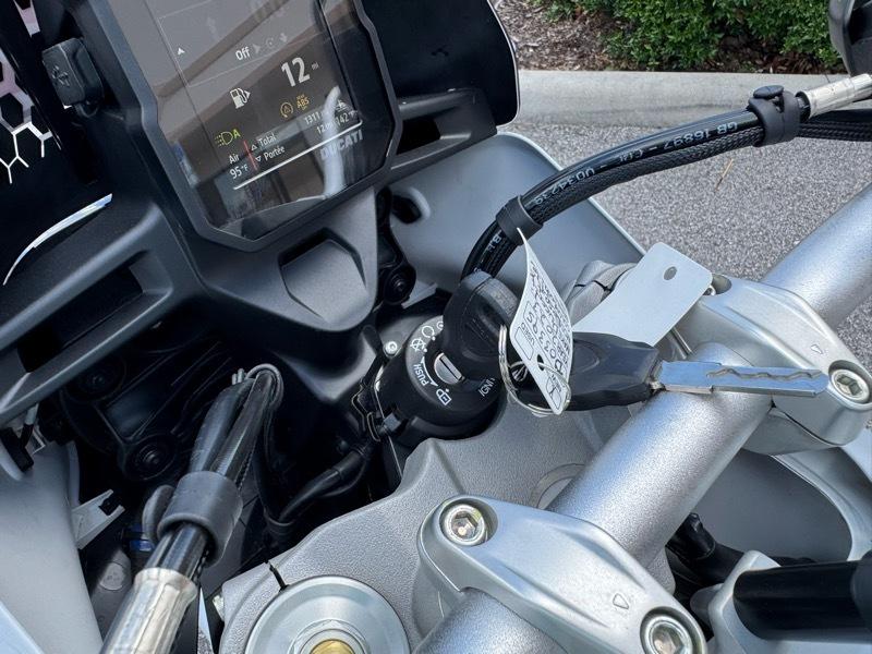 Ducati Desert X  2023