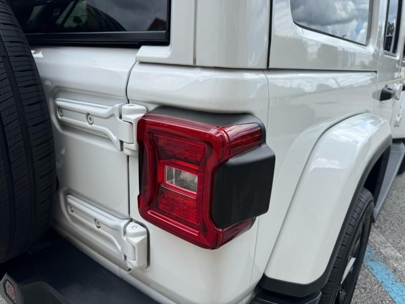 Jeep Wrangler Unlimited Sahara 4D SUV 4WD 2020