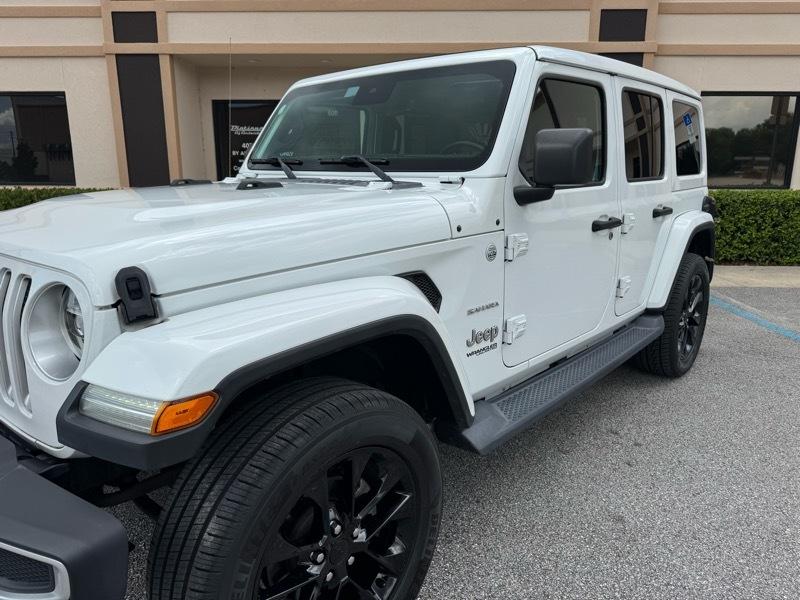 Jeep Wrangler Unlimited Sahara 4D SUV 4WD 2020
