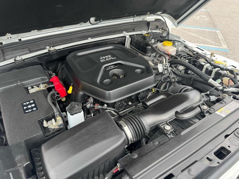 Jeep Wrangler Unlimited Sahara 4D SUV 4WD 2020