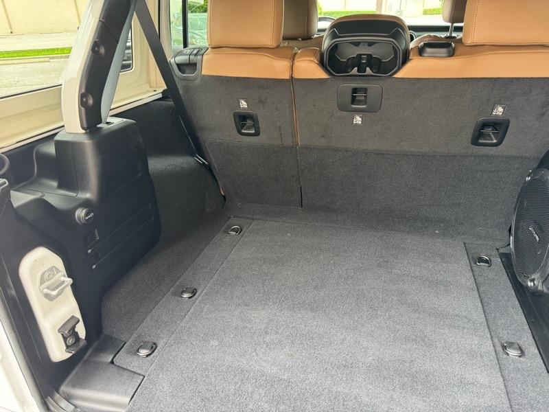 Jeep Wrangler Unlimited Sahara 4D SUV 4WD 2020