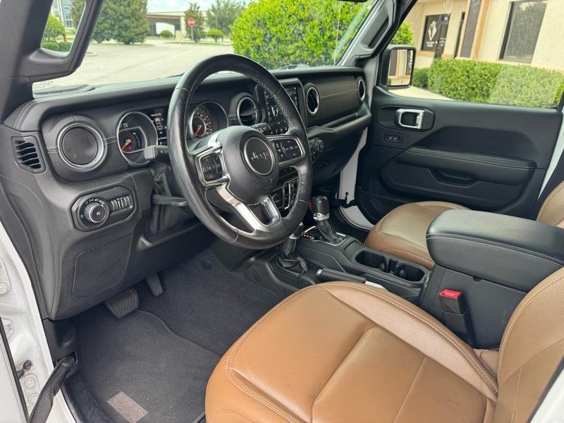 Jeep Wrangler Unlimited Sahara 4D SUV 4WD 2020