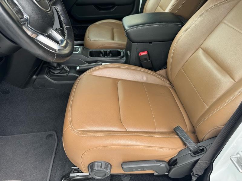 Jeep Wrangler Unlimited Sahara 4D SUV 4WD 2020