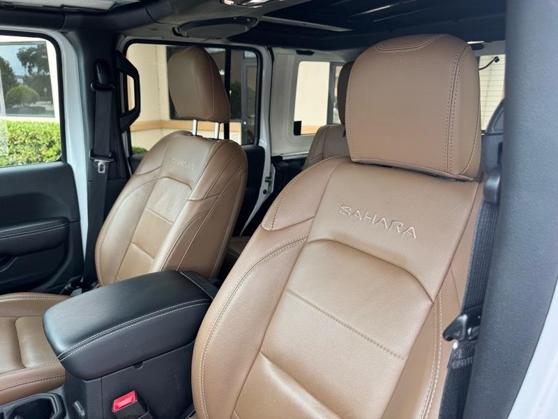 Jeep Wrangler Unlimited Sahara 4D SUV 4WD 2020