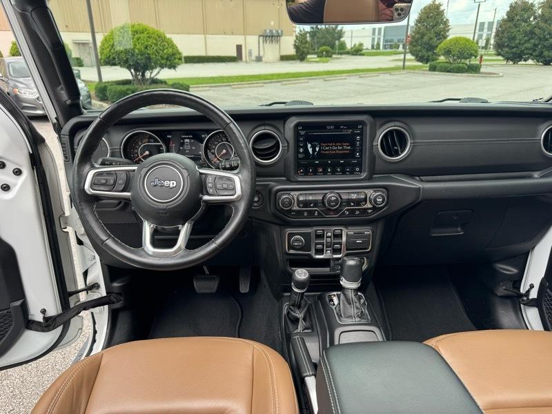 Jeep Wrangler Unlimited Sahara 4D SUV 4WD 2020