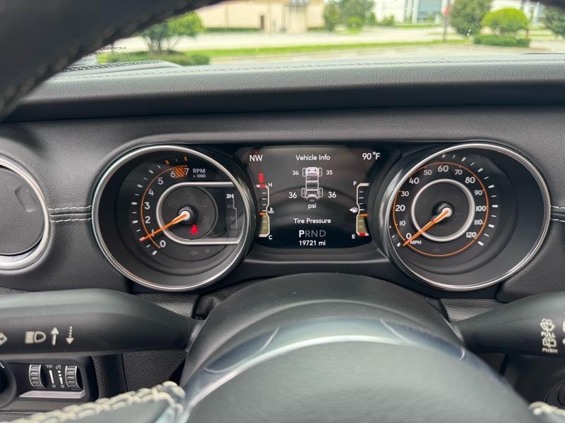 Jeep Wrangler Unlimited Sahara 4D SUV 4WD 2020