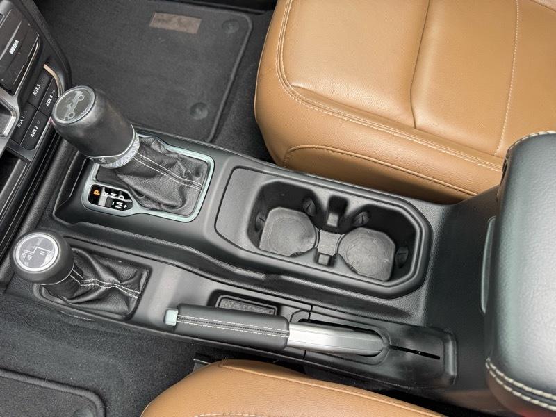 Jeep Wrangler Unlimited Sahara 4D SUV 4WD 2020