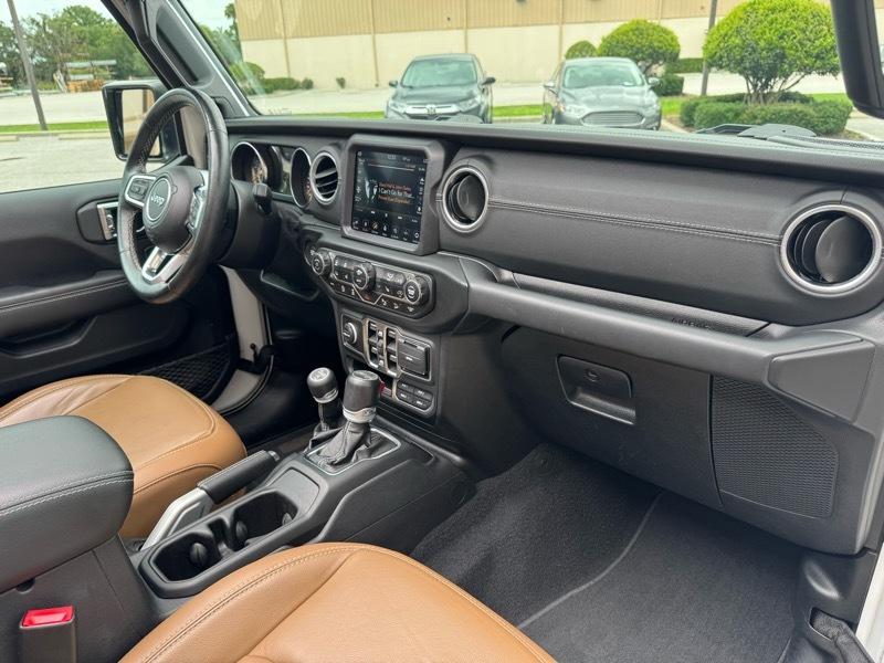 Jeep Wrangler Unlimited Sahara 4D SUV 4WD 2020