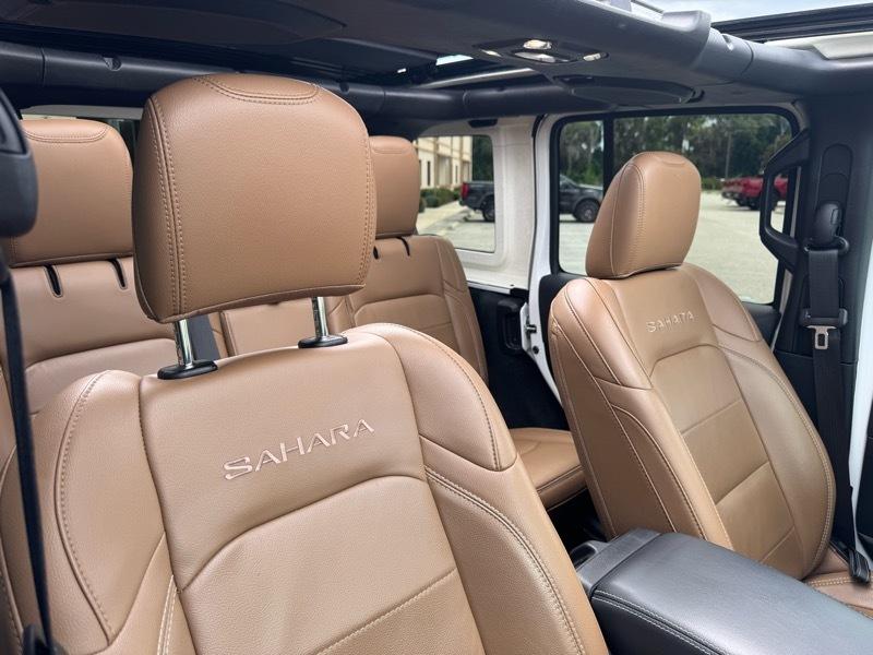 Jeep Wrangler Unlimited Sahara 4D SUV 4WD 2020