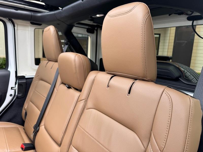 Jeep Wrangler Unlimited Sahara 4D SUV 4WD 2020