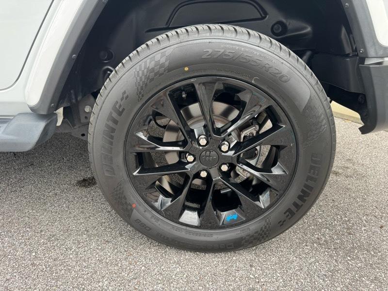 Jeep Wrangler Unlimited Sahara 4D SUV 4WD 2020