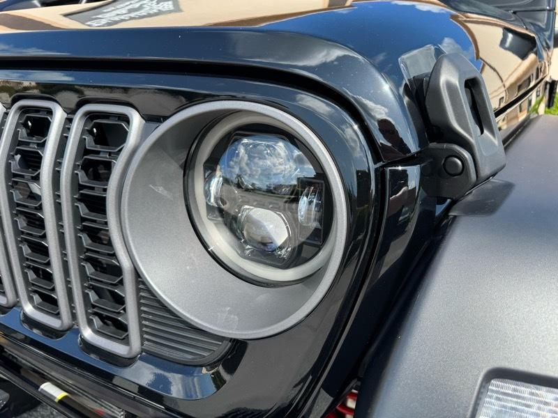 Jeep Gladiator Sport 2025
