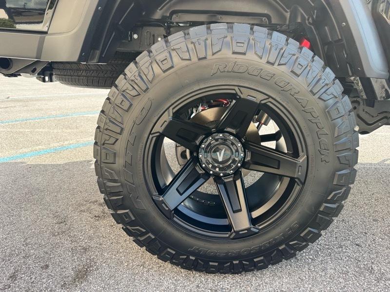 Jeep Gladiator Sport 2025