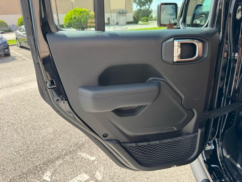 Jeep Gladiator Sport 2025