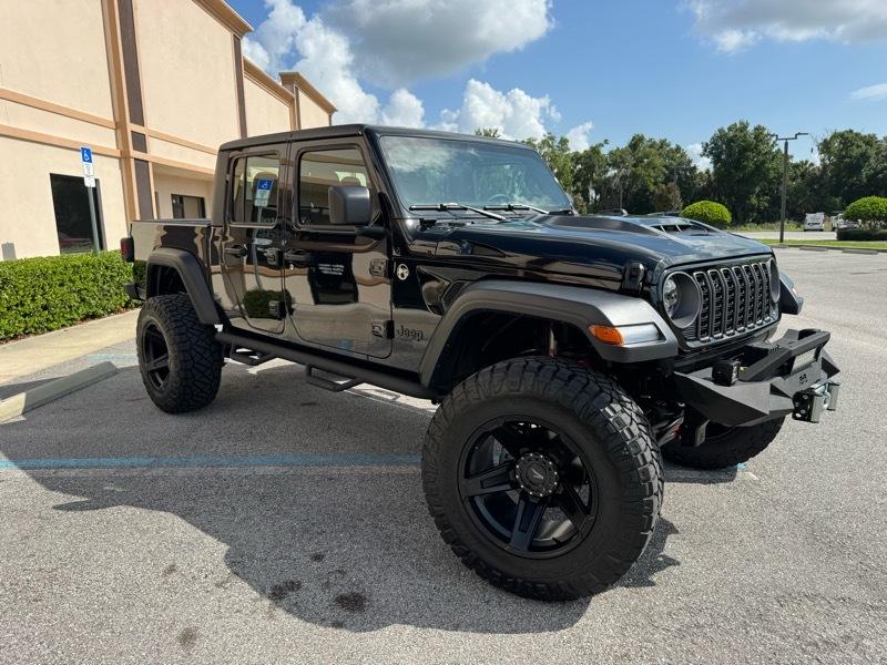 Jeep Gladiator Sport 2025