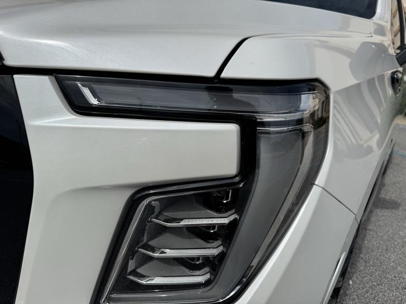 GMC Yukon Denali Ultimate 4WD 2025