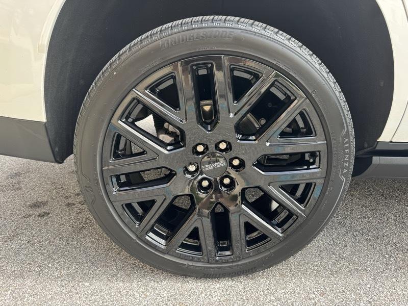 GMC Yukon Denali Ultimate 4WD 2025