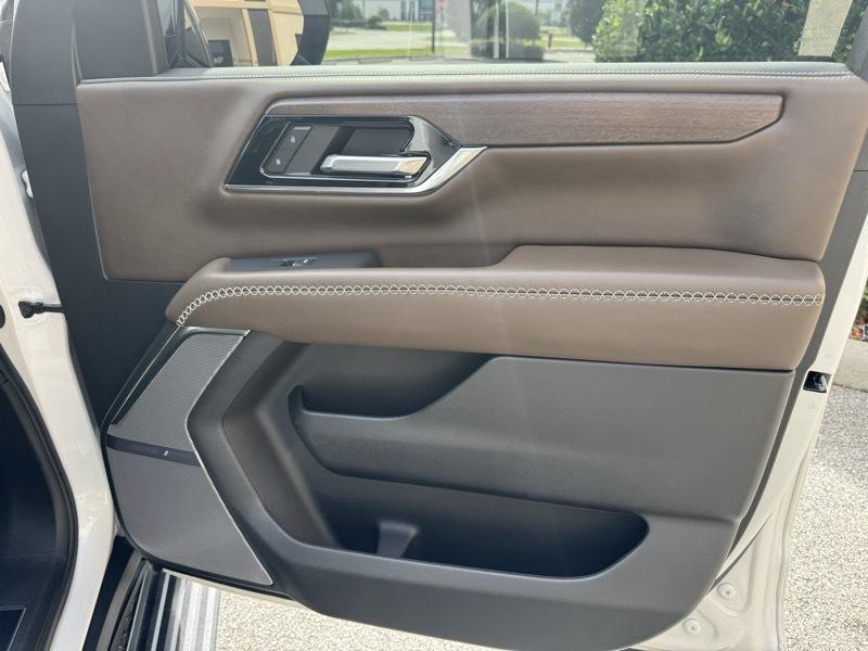 GMC Yukon Denali Ultimate 4WD 2025