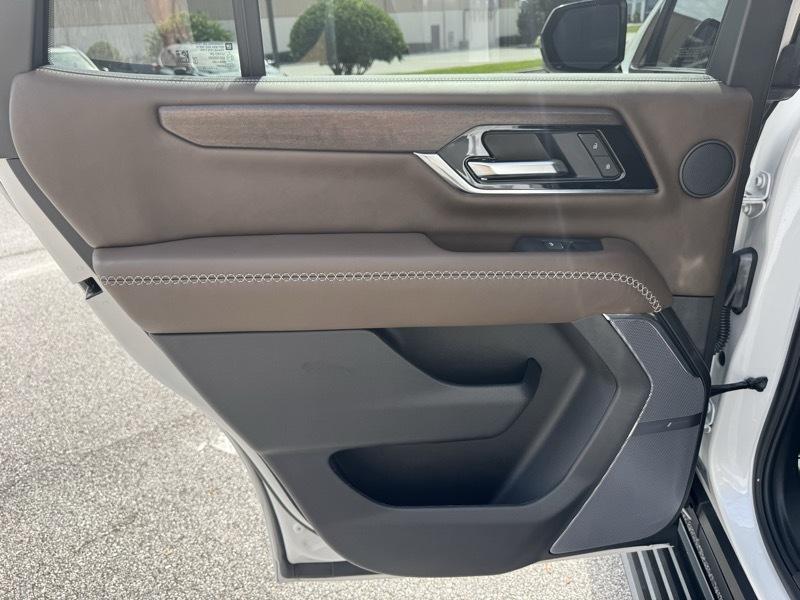 GMC Yukon Denali Ultimate 4WD 2025