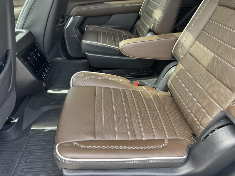 GMC Yukon Denali Ultimate 4WD 2025