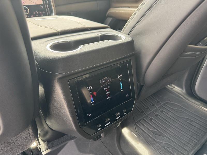 GMC Yukon Denali Ultimate 4WD 2025