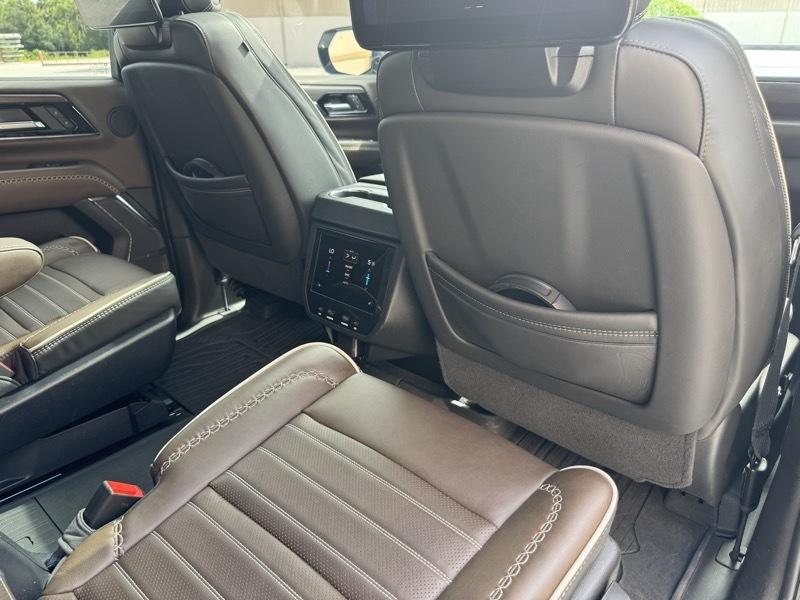 GMC Yukon Denali Ultimate 4WD 2025