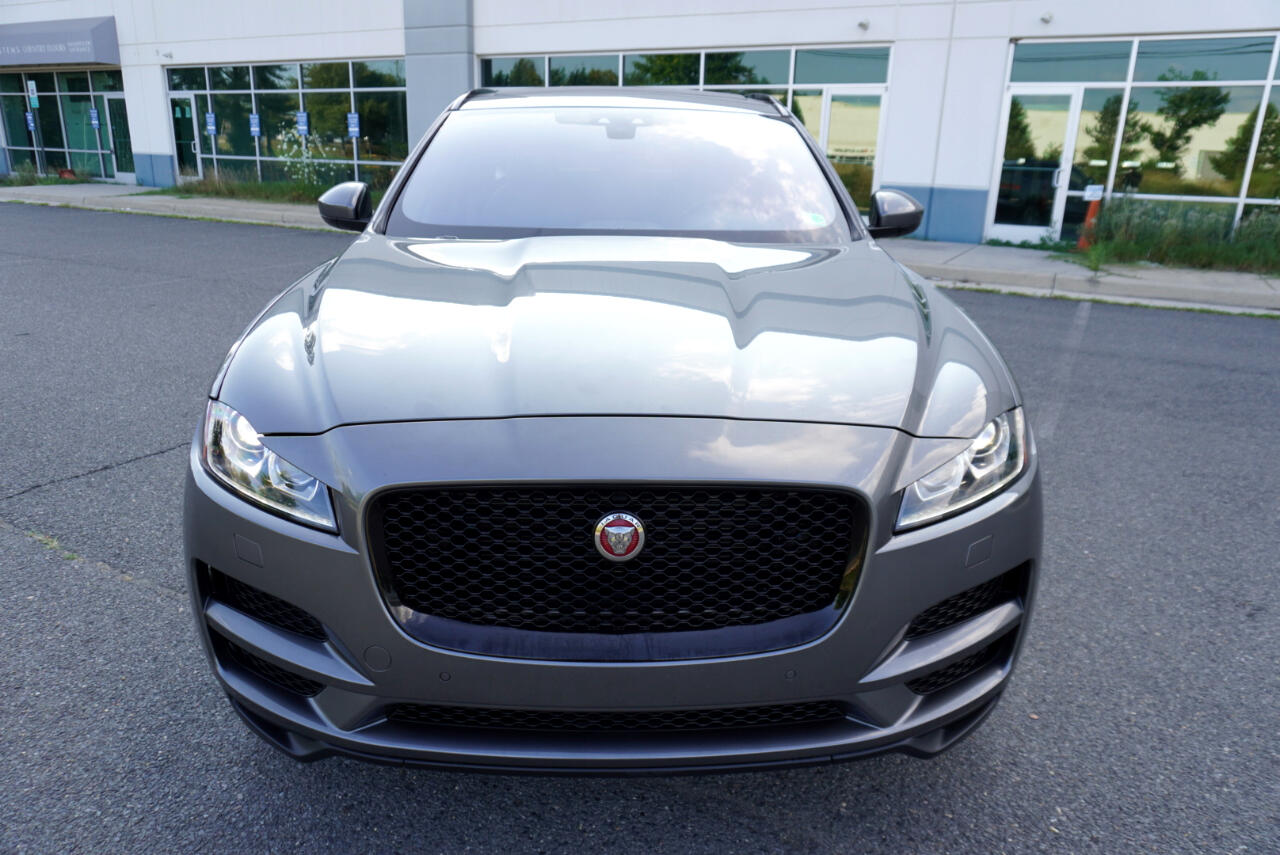 2017 Jaguar F-PACE Premium photo 2