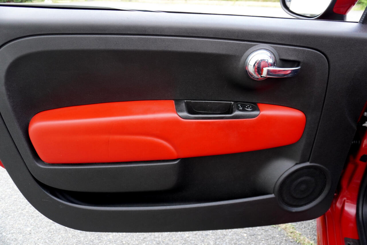 2019 Fiat 500 Abarth photo 23