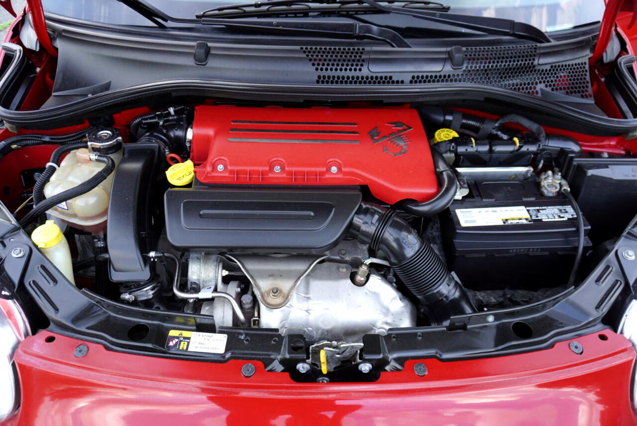 2019 Fiat 500 Abarth photo 28