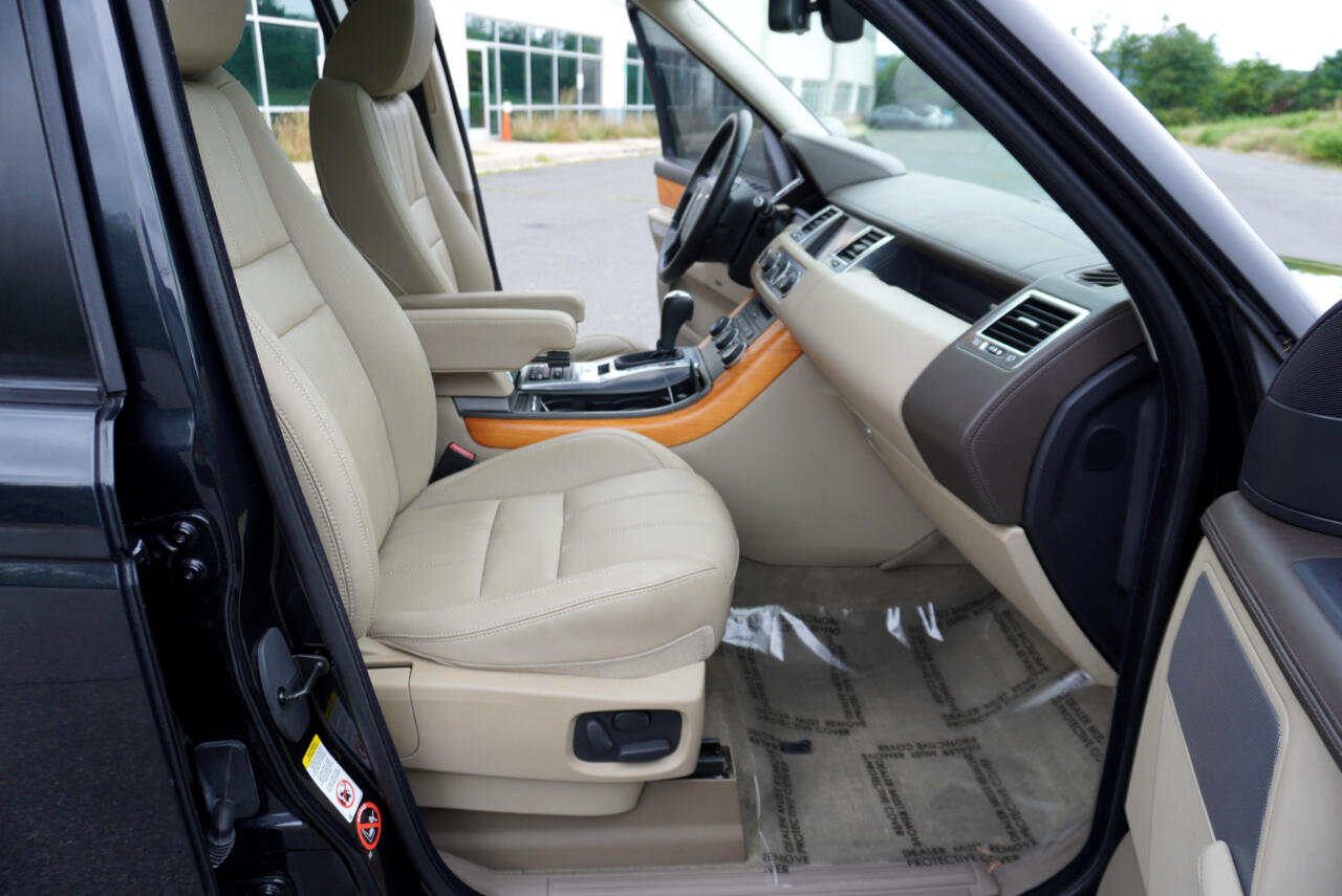 2012 Land Rover Range Rover Sport HSE photo 12
