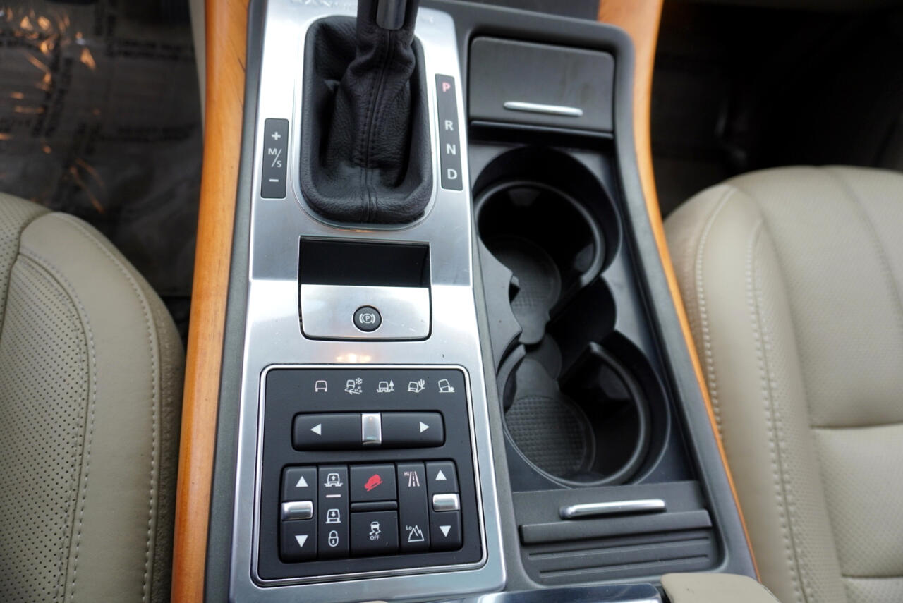 2012 Land Rover Range Rover Sport HSE photo 17