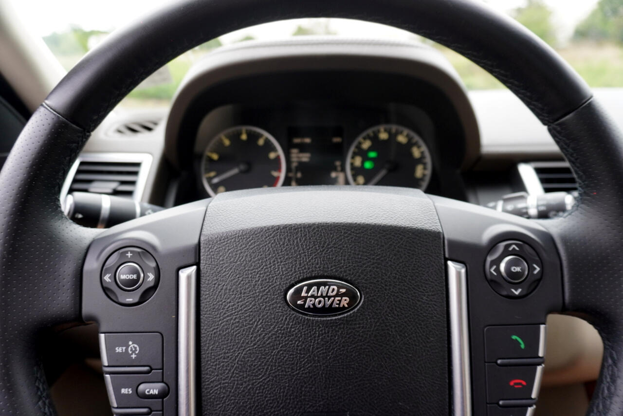 2012 Land Rover Range Rover Sport HSE photo 21
